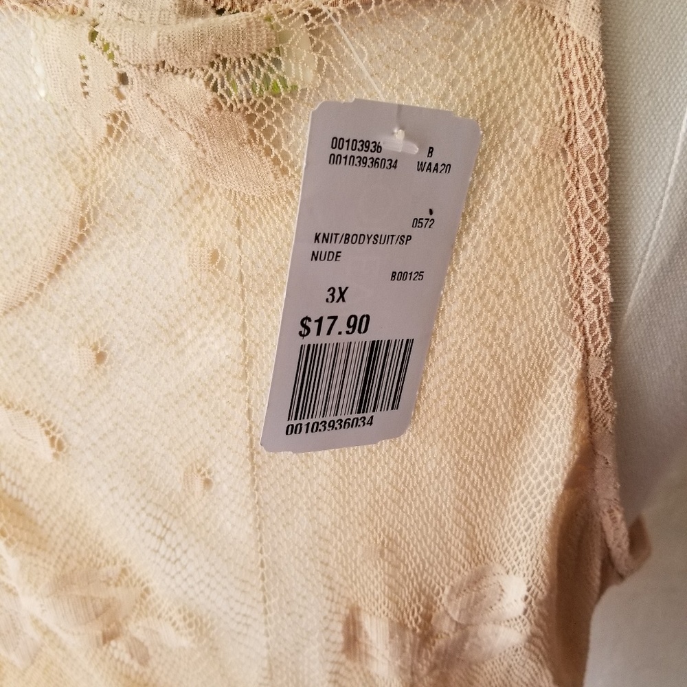 SOLD Forever 21 plus size lace cami bodysuit - Picture 6 of 6